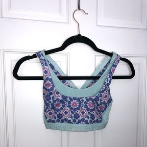 Lululemon sports bra (crossed back)